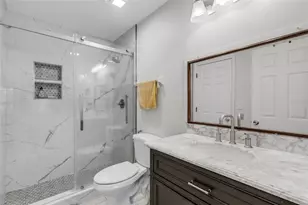 3476 Shady Brook Ln, Sarasota, FL 34243 - Photo 37