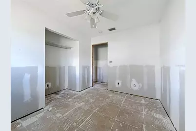 2010 Bayou Grande Boulevard NE, Saint Petersburg, FL 33703 - Photo 11