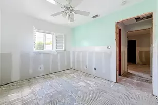 2010 Bayou Grande Blvd NE, Saint Petersburg, FL 33703 - Photo 13