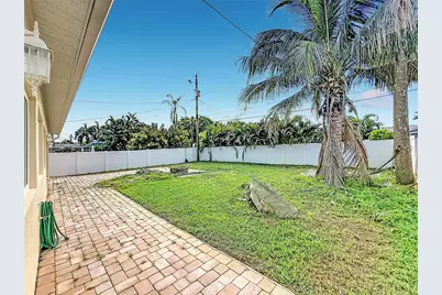 2010 Bayou Grande Boulevard NE, Saint Petersburg, FL 33703 - Photo 31