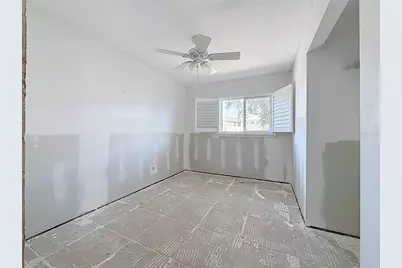2010 Bayou Grande Boulevard NE, Saint Petersburg, FL 33703 - Photo 9
