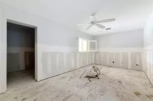 2010 Bayou Grande Blvd NE, Saint Petersburg, FL 33703 - Photo 15