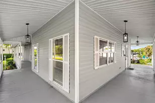 2002 8th St W, Palmetto, FL 34221 - Photo 9