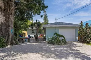 617 26th St W, Bradenton, FL 34205 - Photo 25