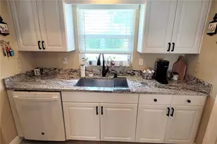 3885 47th St, Sarasota, FL 34235 - Photo 25