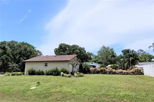3885 47th St, Sarasota, FL 34235 - Photo 3