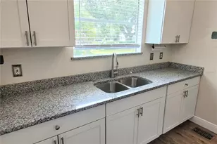 1542 29th St, Sarasota, FL 34234 - Photo 19