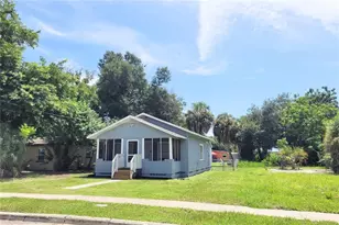 1542 29th St, Sarasota, FL 34234 - Photo 1