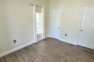 1542 29th St, Sarasota, FL 34234 - Photo 23