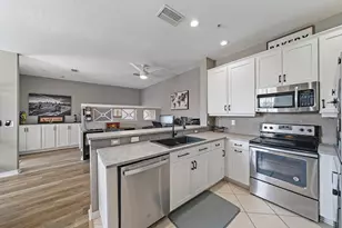 4206 Via Piedra Cir, Sarasota, FL 34233 - Photo 5