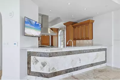 420 Golden Gate Point #700, Sarasota, FL 34236 - Photo 11