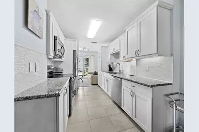 3320 Gulf Of Mexico Drive #206C, Longboat Key, FL 34228 - Photo 7