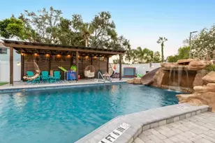 2732 49th Ave W, Bradenton, FL 34207 - Photo 17
