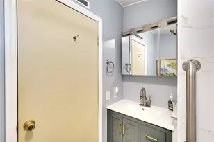 2062 Champion St, Sarasota, FL 34231 - Photo 15