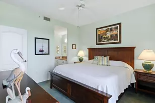 9610 Club S Cir, Sarasota, FL 34238 - Photo 15
