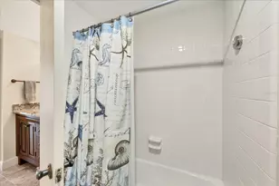 1212 Benjamin Franklin Dr, Sarasota, FL 34236 - Photo 25