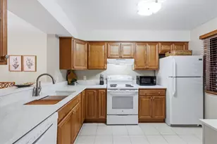 5216 Lake Village Dr, Sarasota, FL 34235 - Photo 21