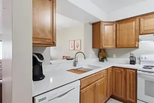 5216 Lake Village Dr, Sarasota, FL 34235 - Photo 23
