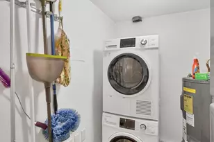 5216 Lake Village Dr, Sarasota, FL 34235 - Photo 41