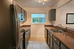 1737 Parakeet Way, Sarasota, FL 34232 - Photo 9