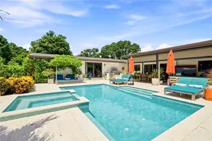 2410 Siesta Dr, Sarasota, FL 34239 - Photo 27