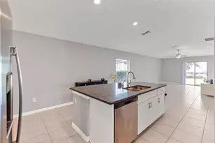 1719 Fred Ives St, Ruskin, FL 33570 - Photo 7