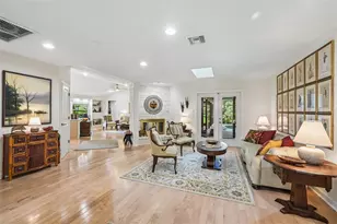 4502 Friar Tuck Ln, Sarasota, FL 34232 - Photo 5
