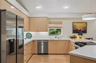 4502 Friar Tuck Ln, Sarasota, FL 34232 - Photo 9