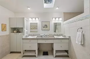 4502 Friar Tuck Ln, Sarasota, FL 34232 - Photo 19