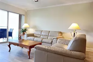 7173 W Country Club Dr N, Sarasota, FL 34243 - Photo 15