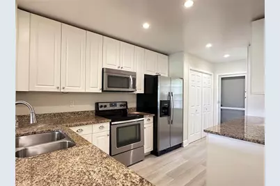 7173 W Country Club Drive N #242, Sarasota, FL 34243 - Photo 5