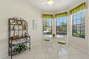 8155 Stirling Falls Cir, Sarasota, FL 34243 - Photo 9