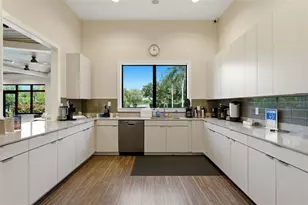8155 Stirling Falls Cir, Sarasota, FL 34243 - Photo 47