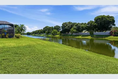 8155 Stirling Falls Circle, Sarasota, FL 34243 - Photo 31