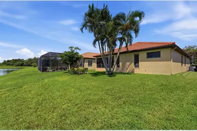 8155 Stirling Falls Circle, Sarasota, FL 34243 - Photo 33