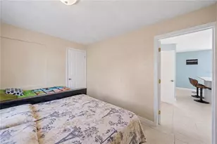 516 29th St E, Palmetto, FL 34221 - Photo 15