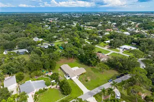 3733 Malec Cir, Sarasota, FL 34233 - Photo 71