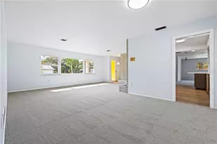 3733 Malec Cir, Sarasota, FL 34233 - Photo 11