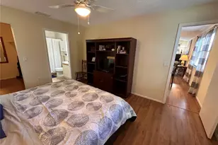 3869 59th Ave W, Bradenton, FL 34210 - Photo 13