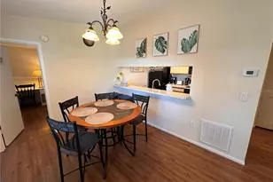 3869 59th Ave W, Bradenton, FL 34210 - Photo 9
