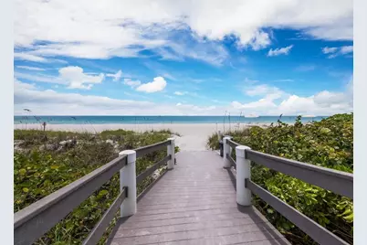 1075 Gulf Of Mexico Drive #205, Longboat Key, FL 34228 - Photo 35
