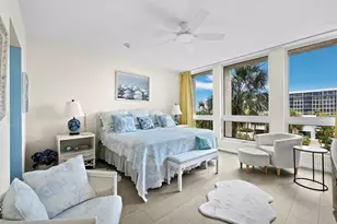 1075 Gulf of Mexico Dr, Longboat Key, FL 34228 - Photo 17