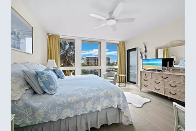 1075 Gulf Of Mexico Drive #205, Longboat Key, FL 34228 - Photo 19