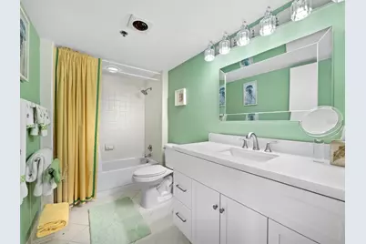 1075 Gulf Of Mexico Drive #205, Longboat Key, FL 34228 - Photo 29