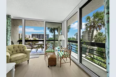 1075 Gulf Of Mexico Drive #205, Longboat Key, FL 34228 - Photo 5