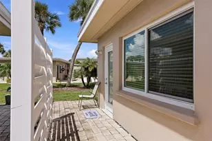 73 Strathmore Blvd, Sarasota, FL 34233 - Photo 23