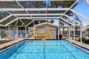73 Strathmore Blvd, Sarasota, FL 34233 - Photo 29