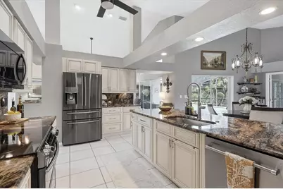 450 Lake Of The Woods Drive, Venice, FL 34293 - Photo 31