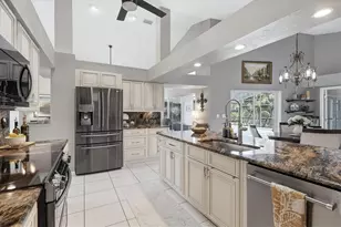 450 Lake of the Woods Dr, Venice, FL 34293 - Photo 31