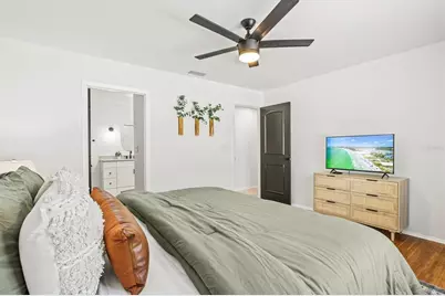 2650 Davis Boulevard, Sarasota, FL 34237 - Photo 27